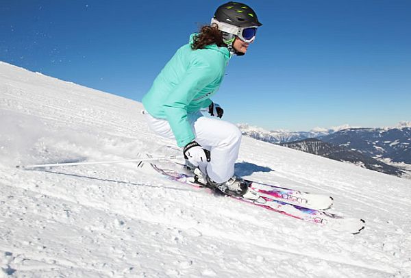 lady skiing